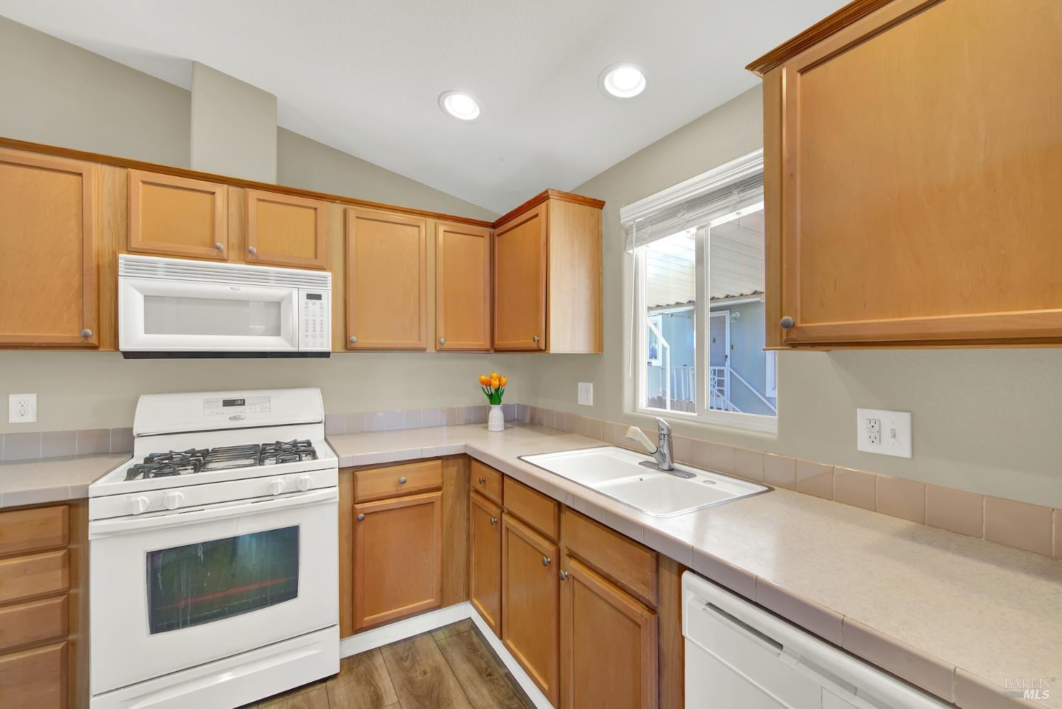 2 Del Loma #2 Court Vacaville CA 95687