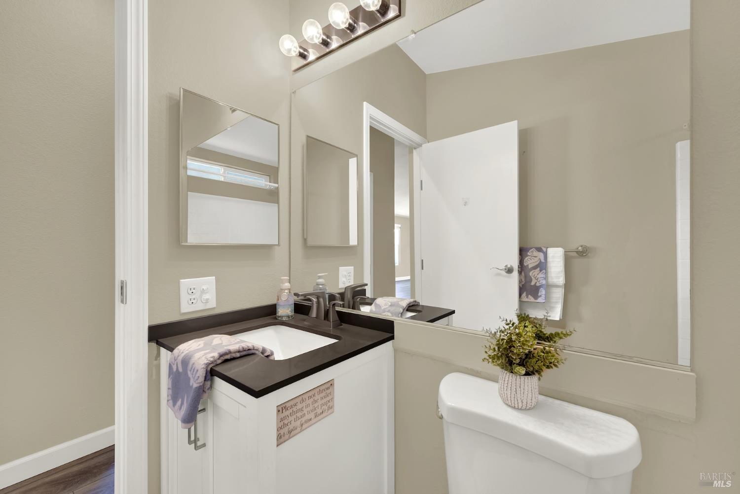 2 Del Loma #2 Court Vacaville CA 95687
