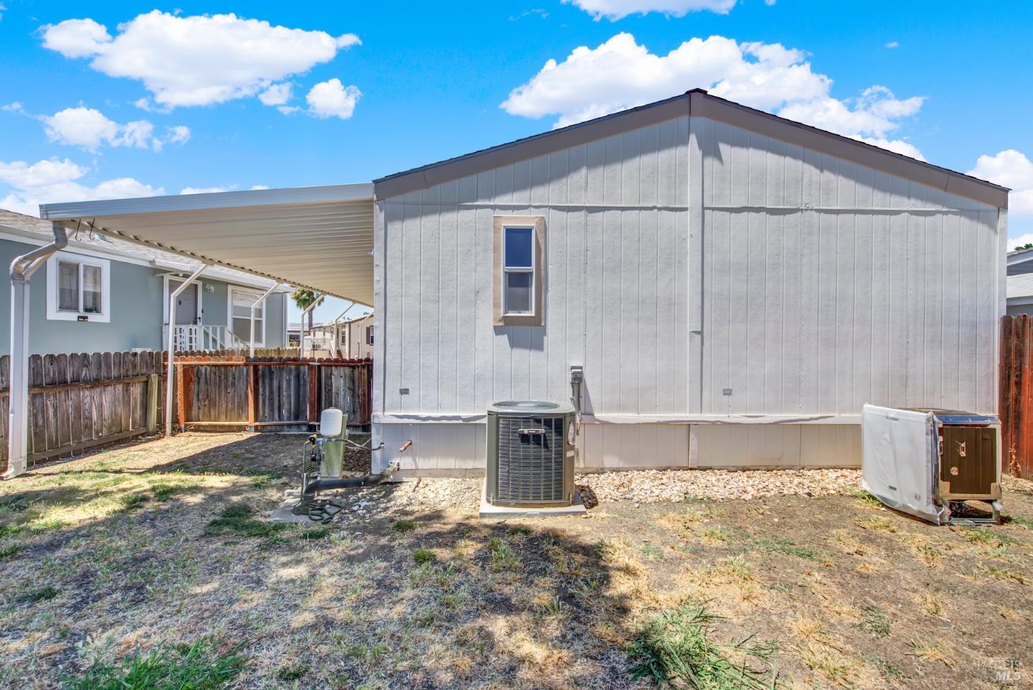 2 Del Loma #2 Court Vacaville CA 95687