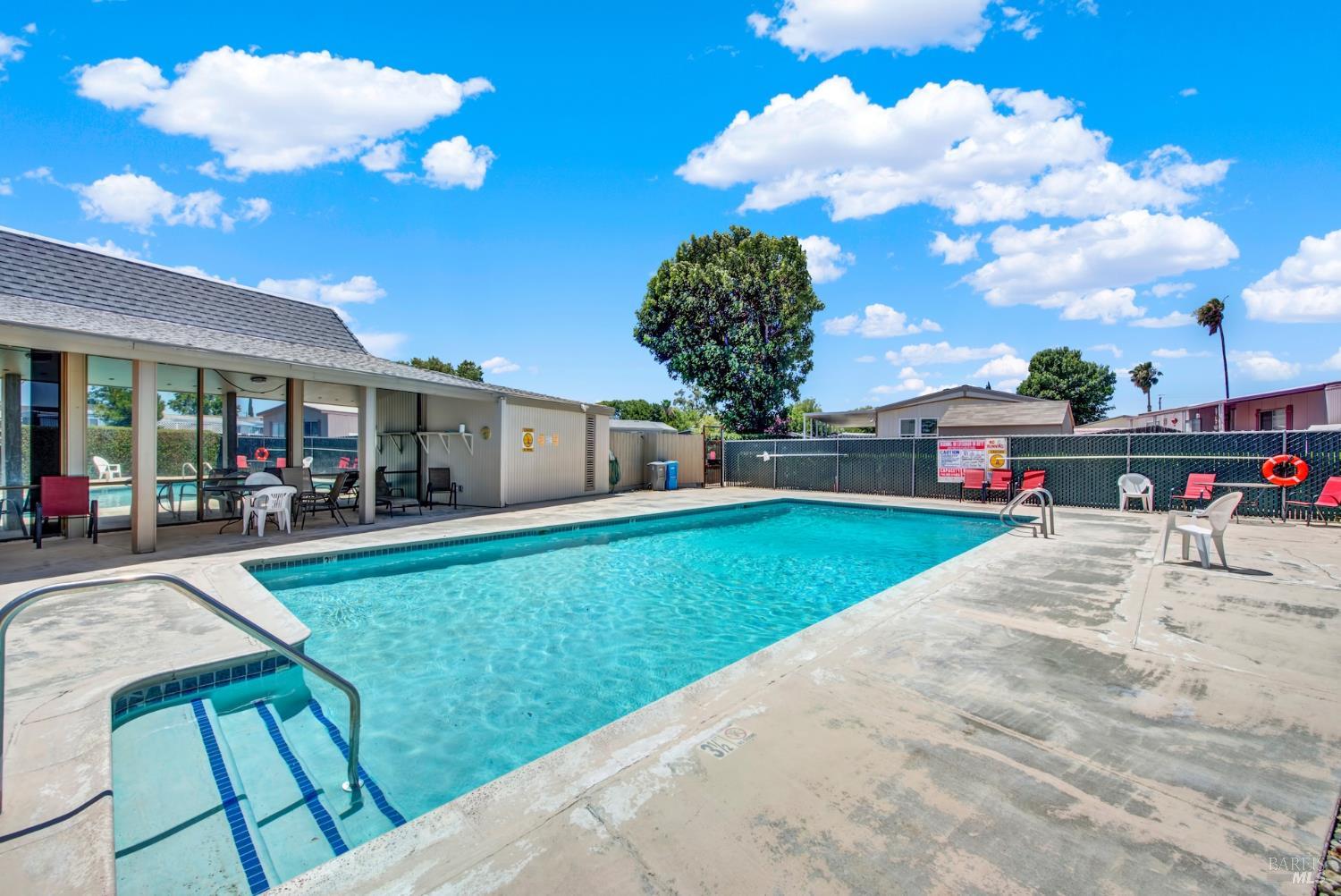 2 Del Loma #2 Court Vacaville CA 95687