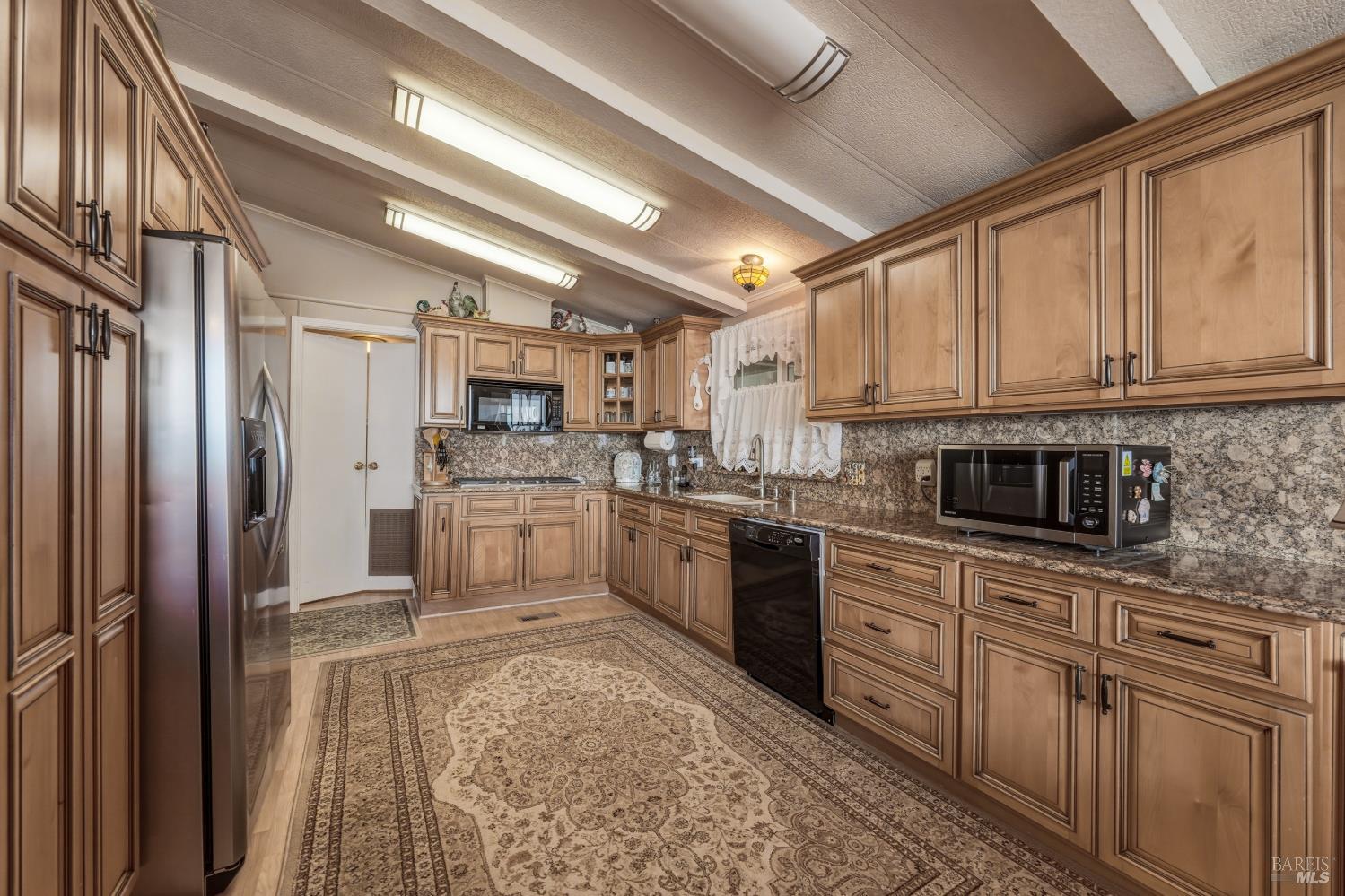 5830 Robin Hill Drive Lakeport CA 95453