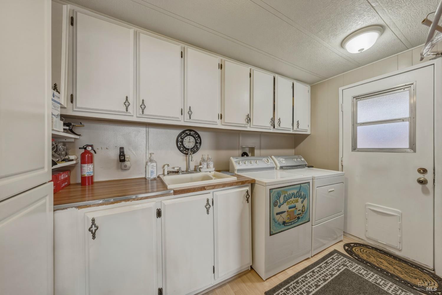 5830 Robin Hill Drive Lakeport CA 95453