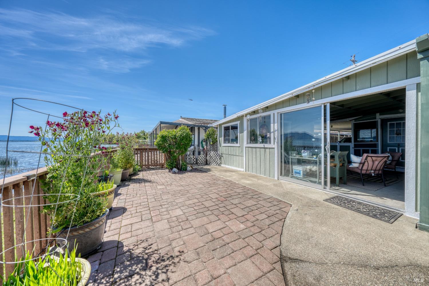 5830 Robin Hill Drive Lakeport CA 95453