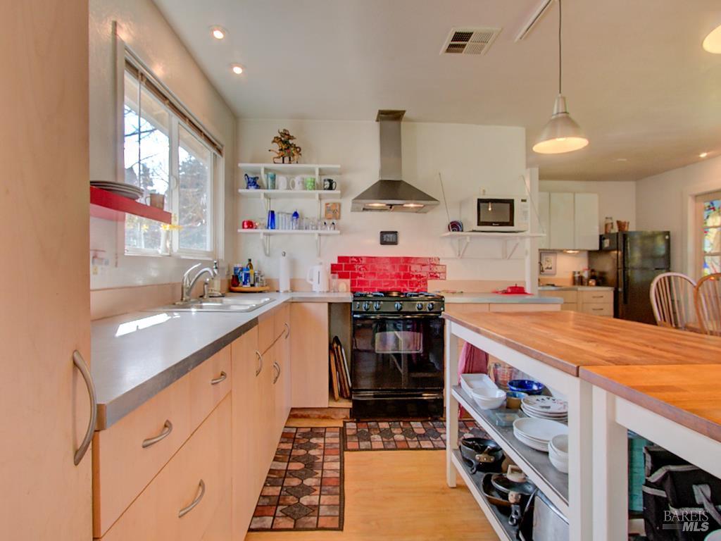 14100 Prairie Way Mendocino CA 95460