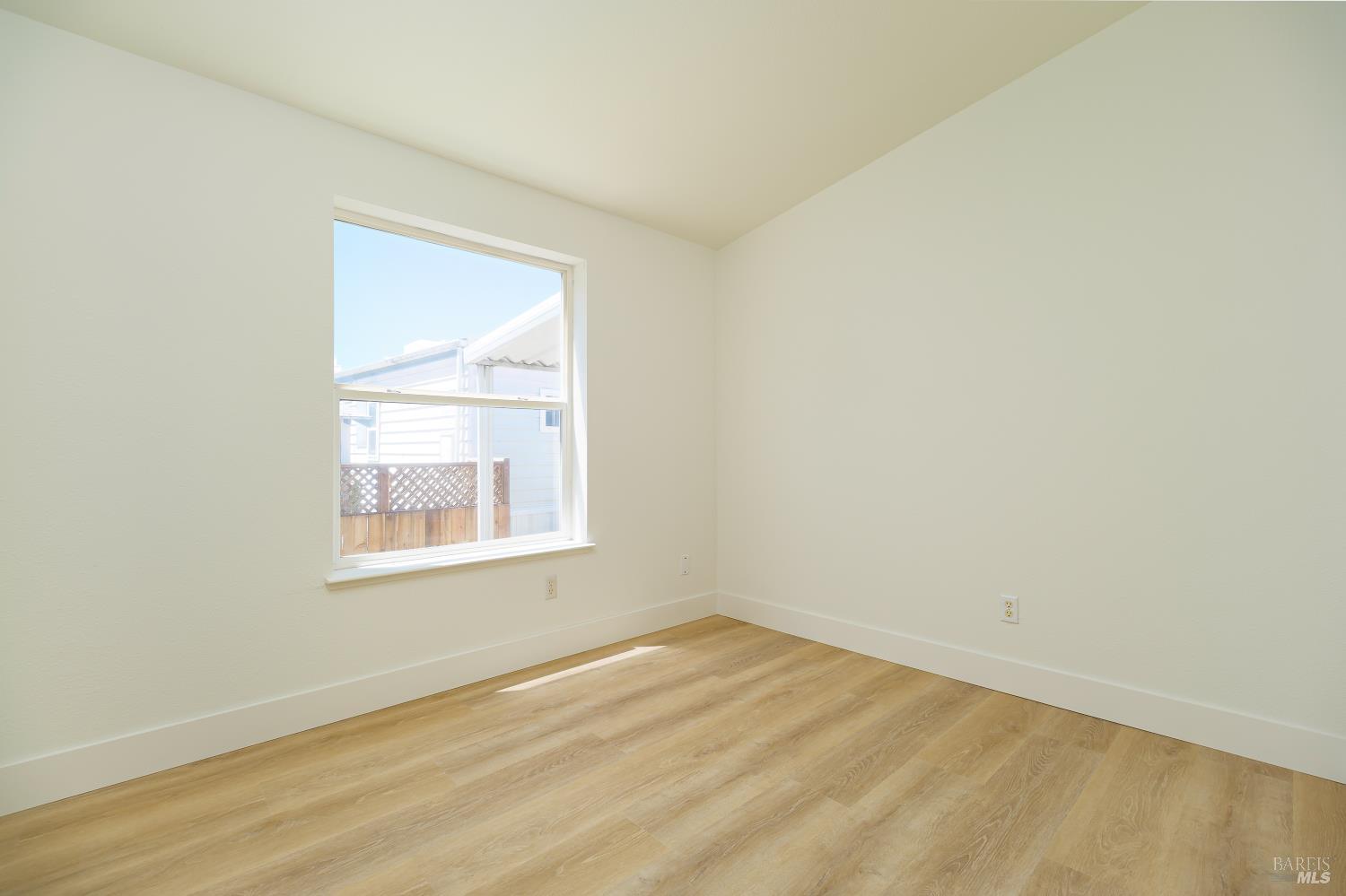 209 Yosemite Road San Rafael CA 94903
