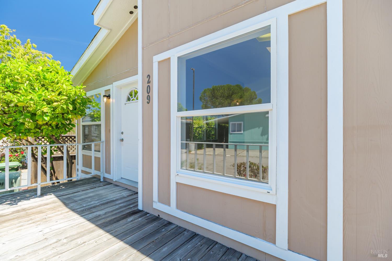 209 Yosemite Road San Rafael CA 94903