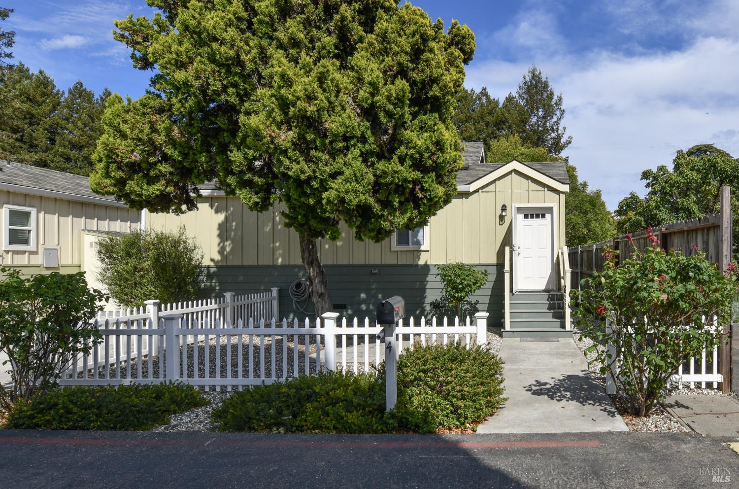 4 Roundelay Lane Santa Rosa CA 95407