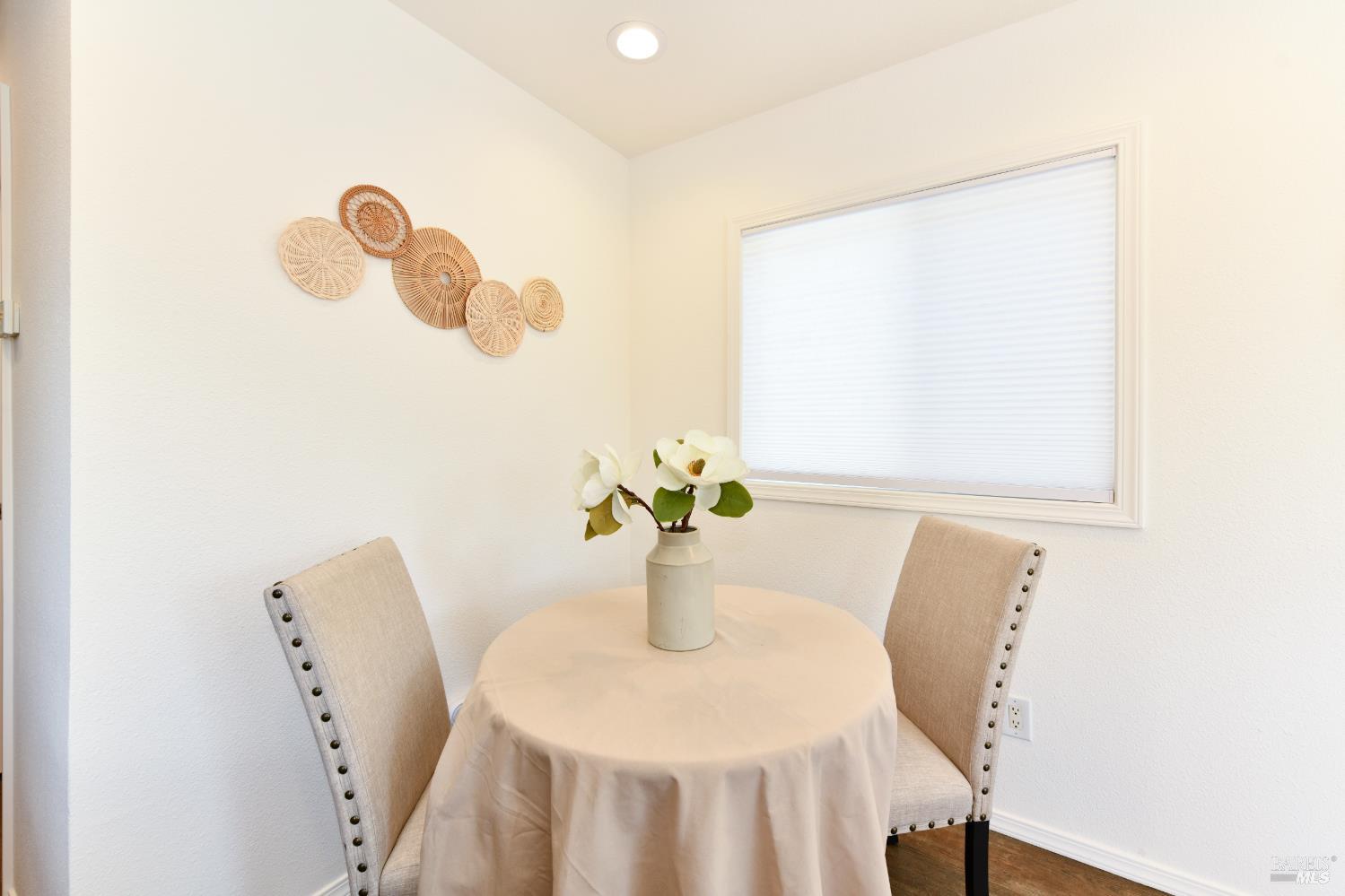 4 Roundelay Lane Santa Rosa CA 95407