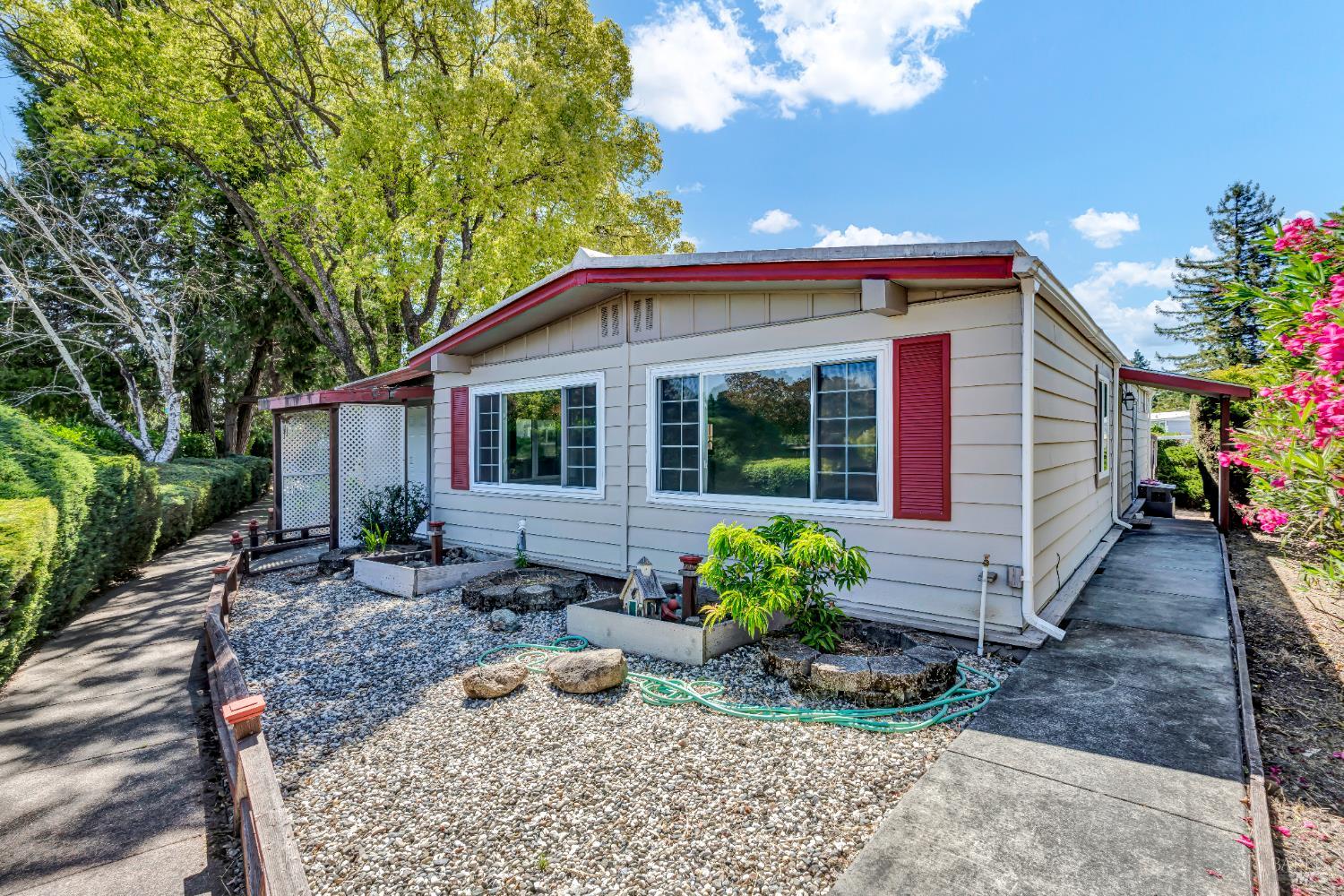 16 Sequoia Circle Santa Rosa CA 95401