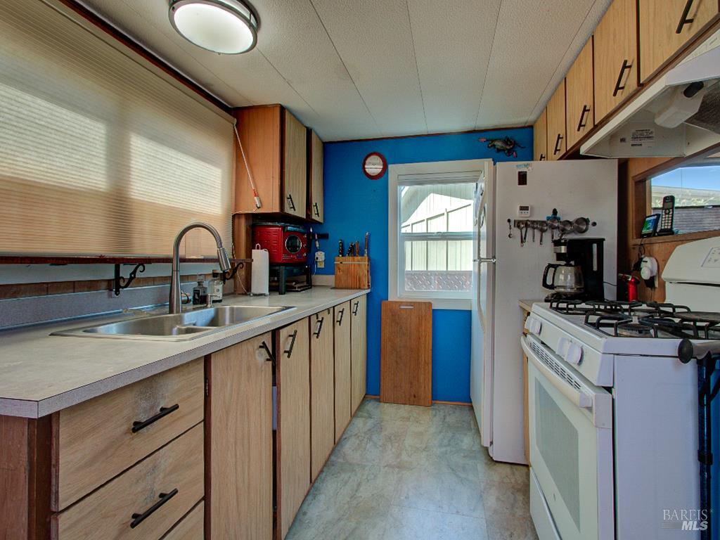 32800 Ca 20 Highway Fort Bragg CA 95437