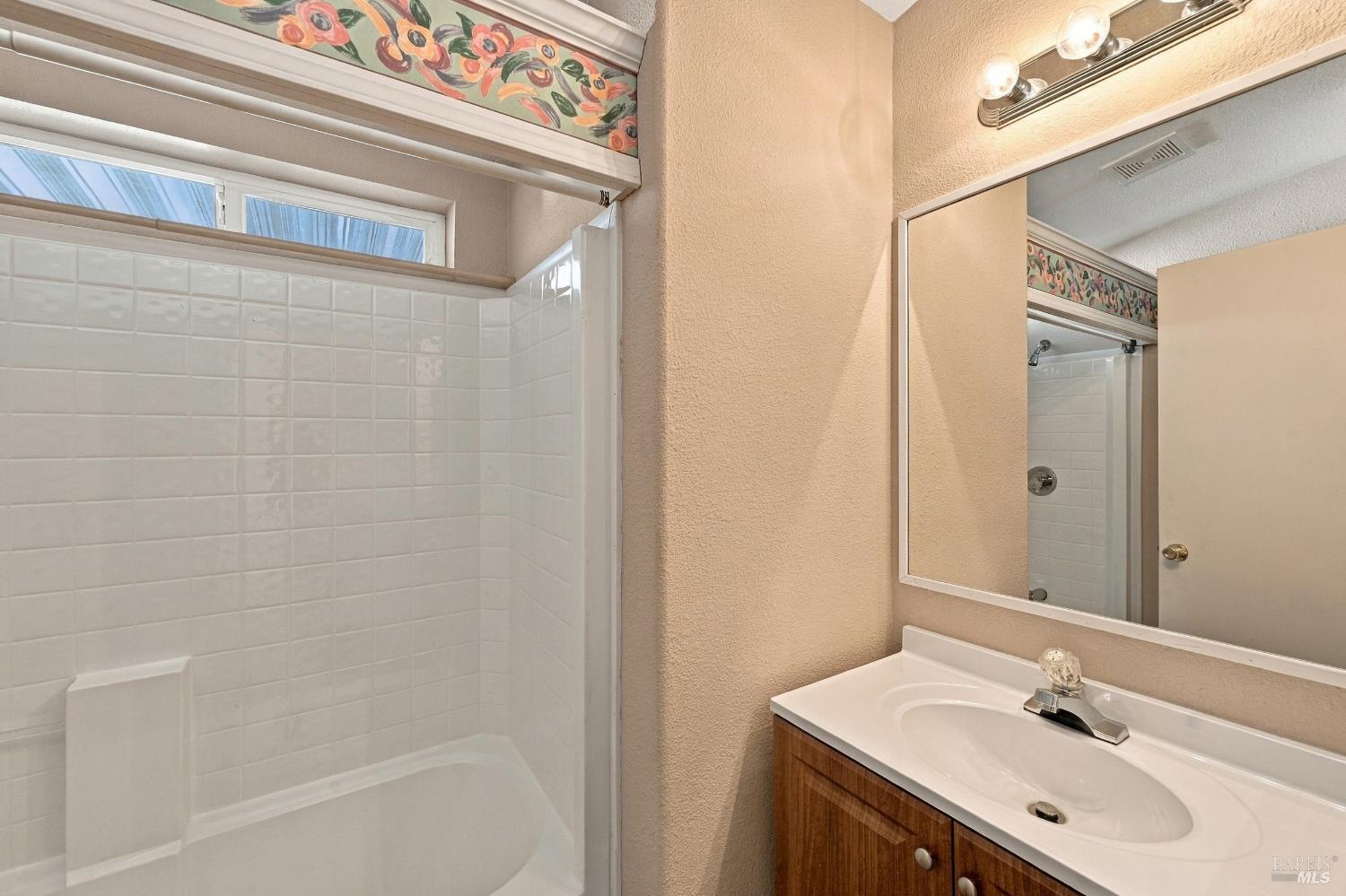 82 Hacienda Drive Napa CA 94558