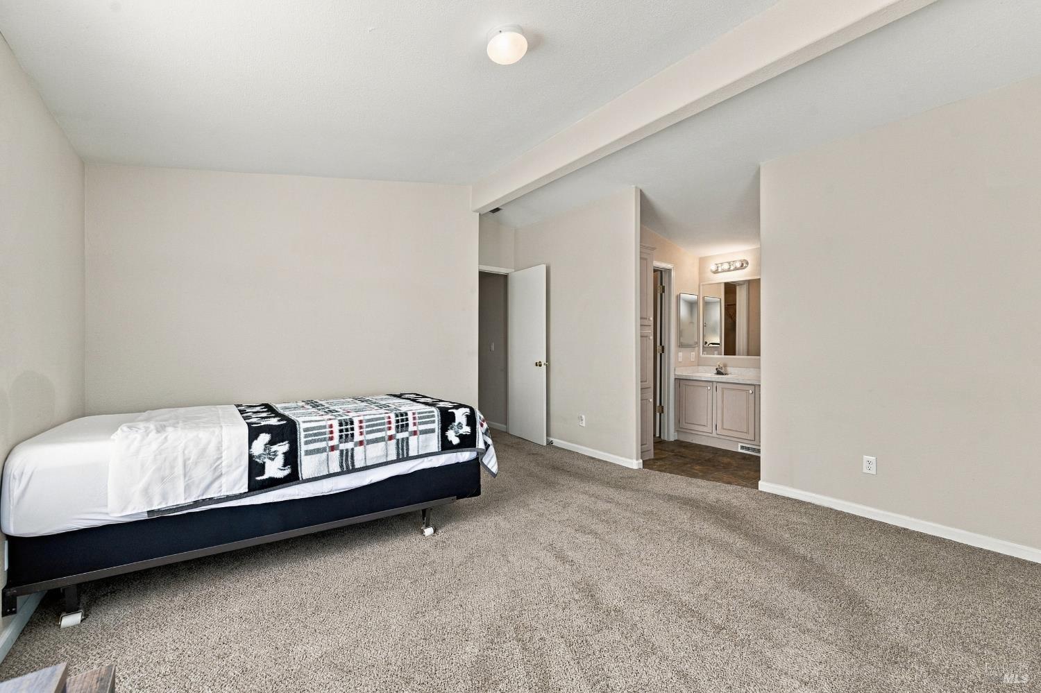 82 Hacienda Drive Napa CA 94558
