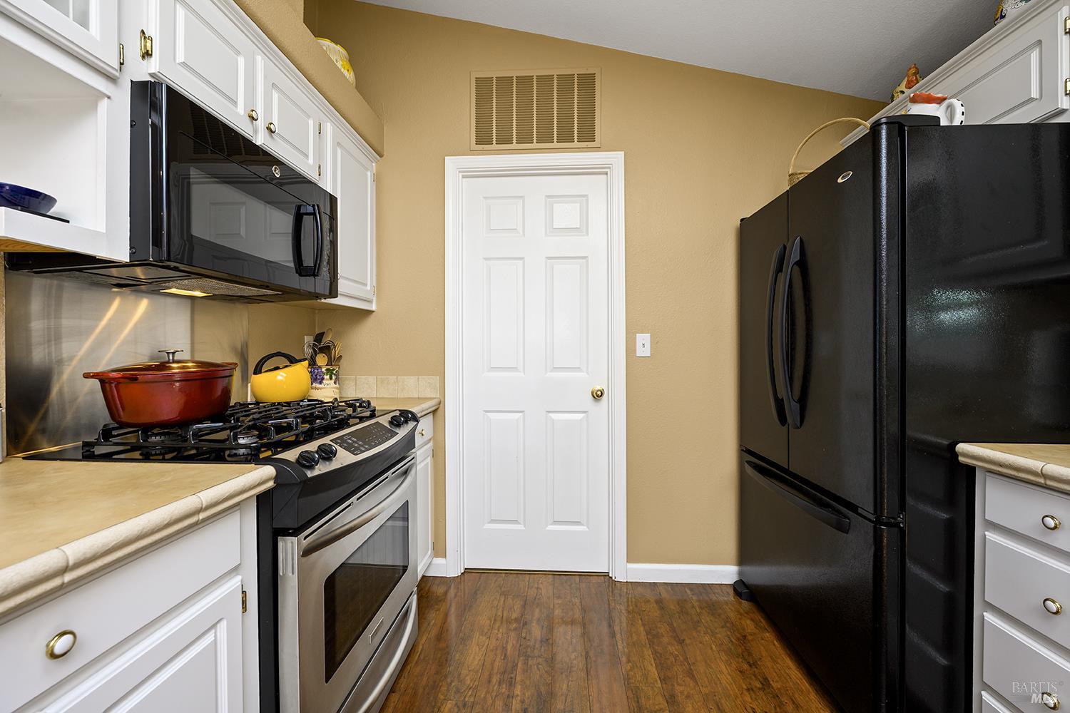 131 Oakwood Drive Petaluma CA 94954
