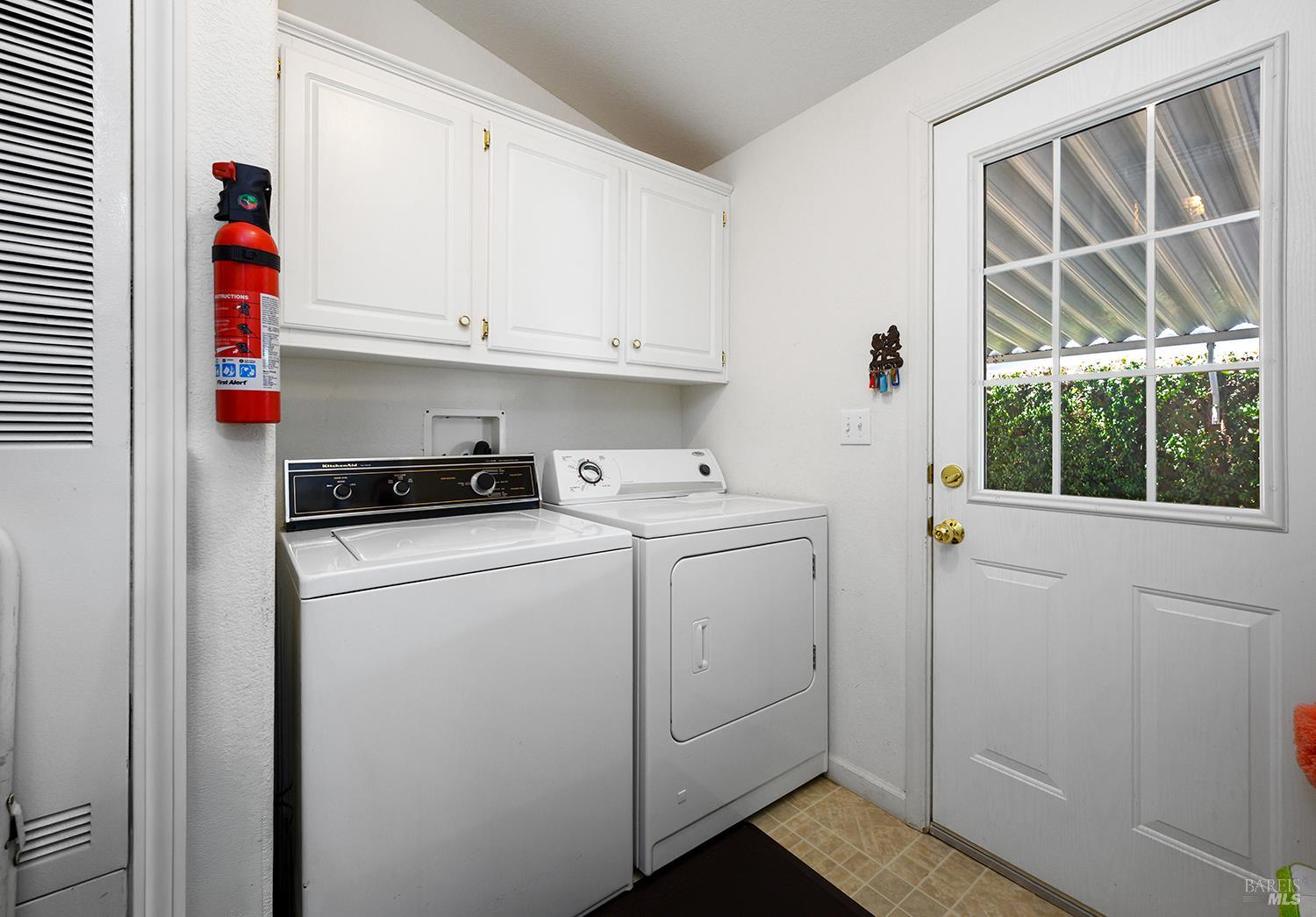 131 Oakwood Drive Petaluma CA 94954