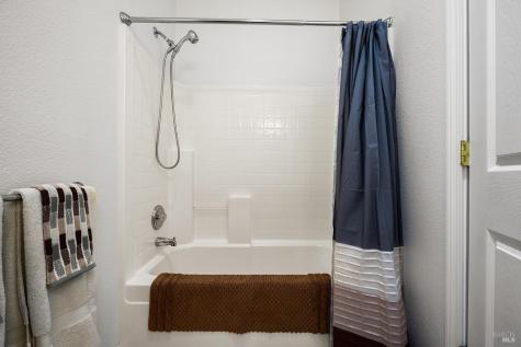 131 Oakwood Drive Petaluma CA 94954