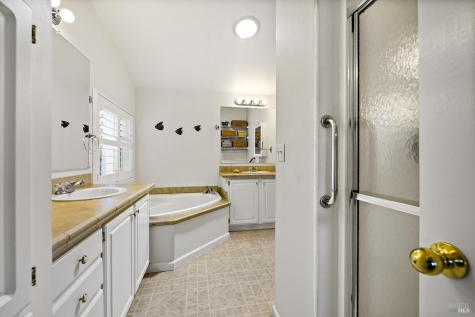 131 Oakwood Drive Petaluma CA 94954
