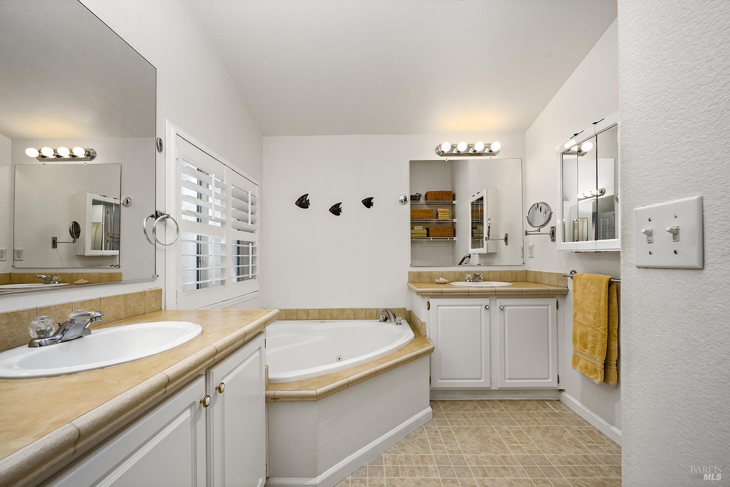 131 Oakwood Drive Petaluma CA 94954