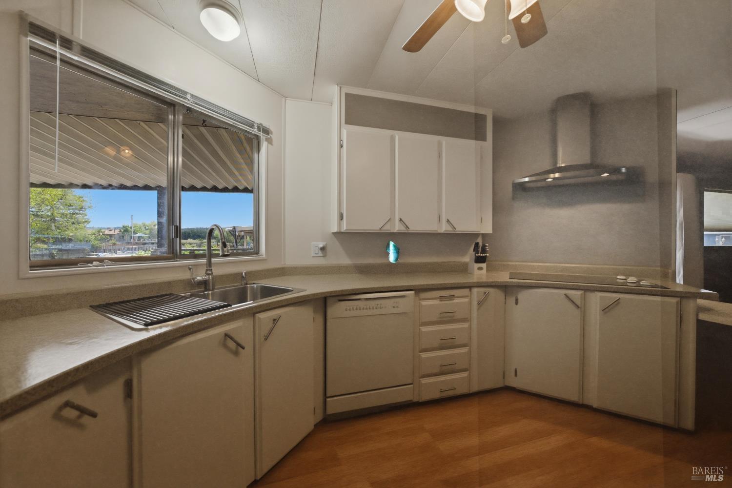 7272 Anchor Drive Clearlake CA 95422