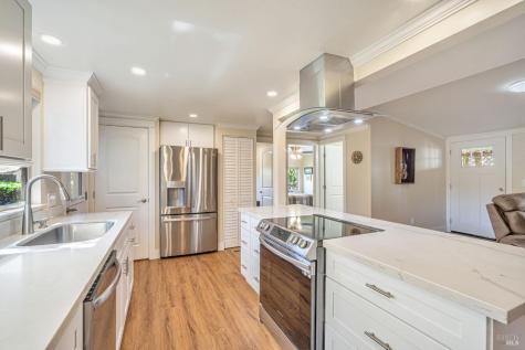 103 Glenoak Court Santa Rosa CA 95405