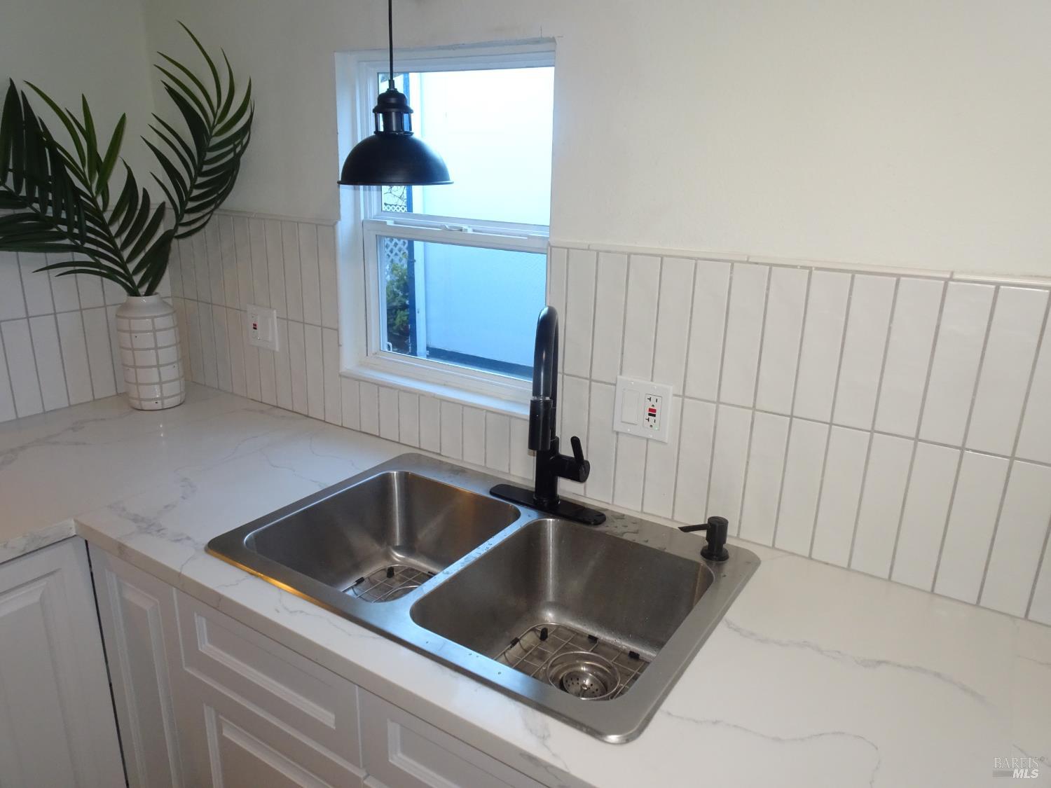 700 Shady Glen Avenue Vacaville CA 95688