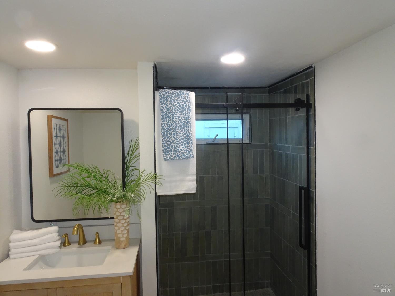 700 Shady Glen Avenue Vacaville CA 95688