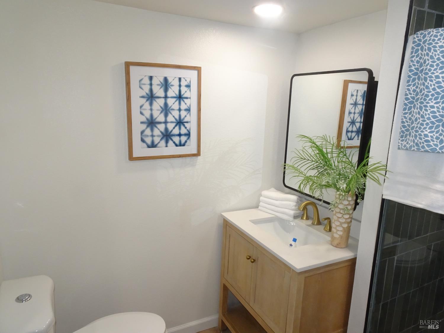 700 Shady Glen Avenue Vacaville CA 95688