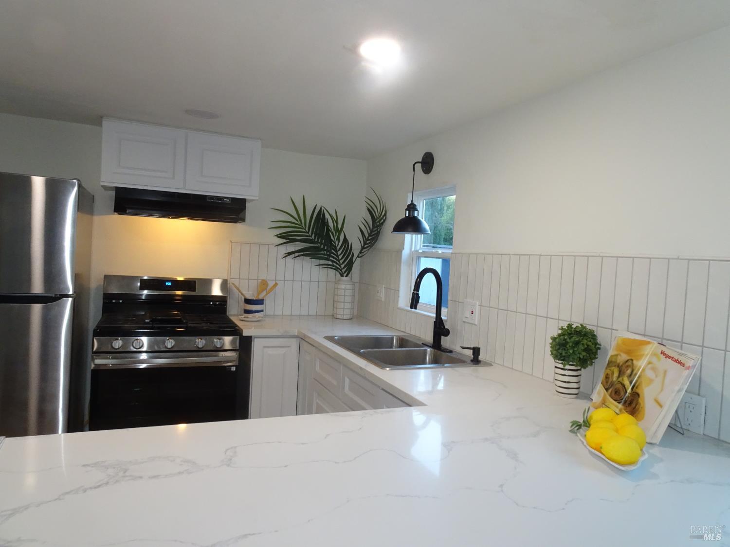 700 Shady Glen Avenue Vacaville CA 95688