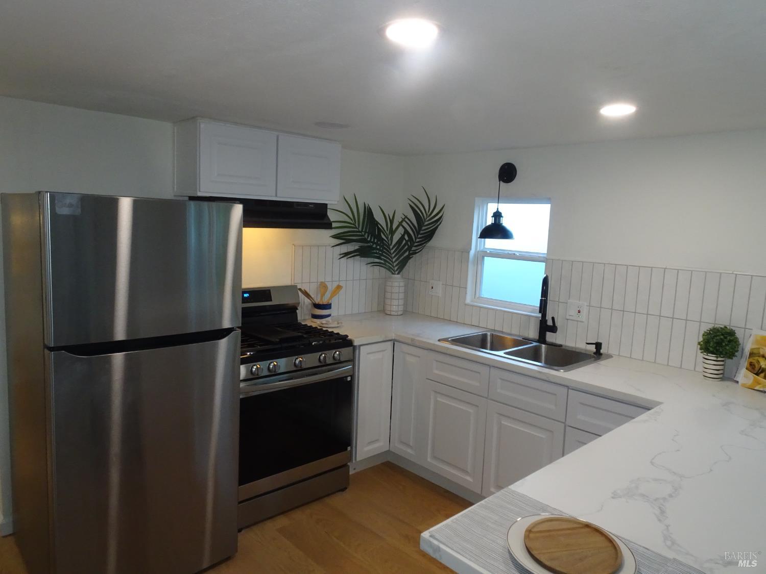 700 Shady Glen Avenue Vacaville CA 95688