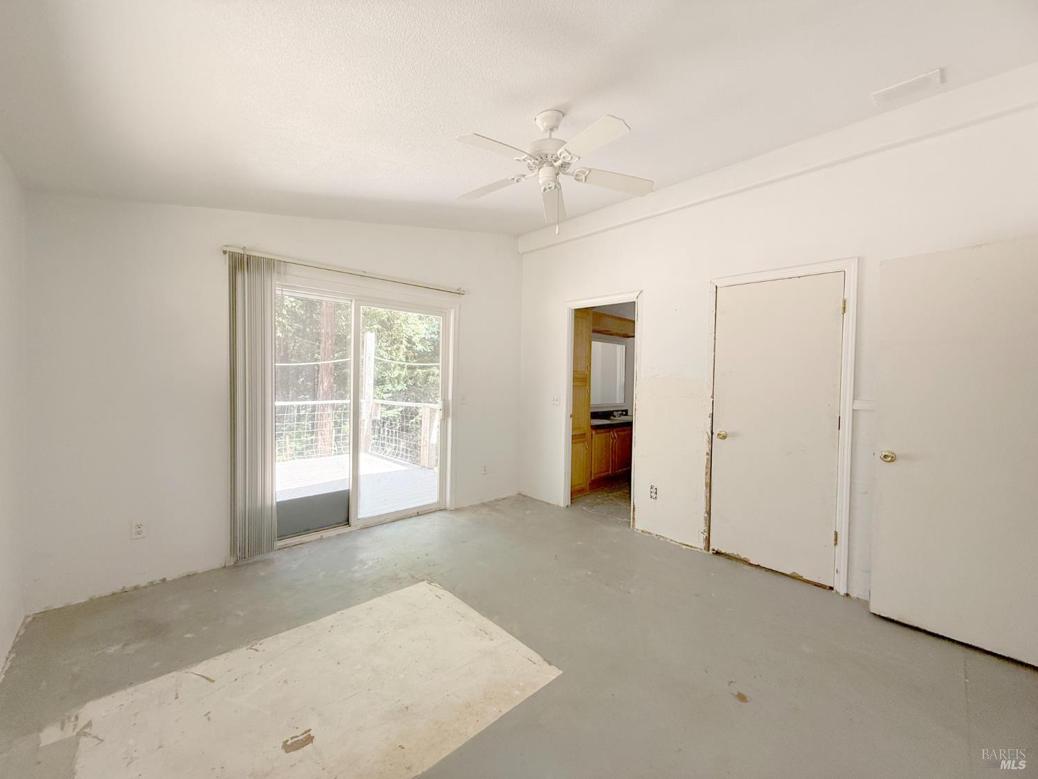 24259 Lilac Road Willits CA 95490