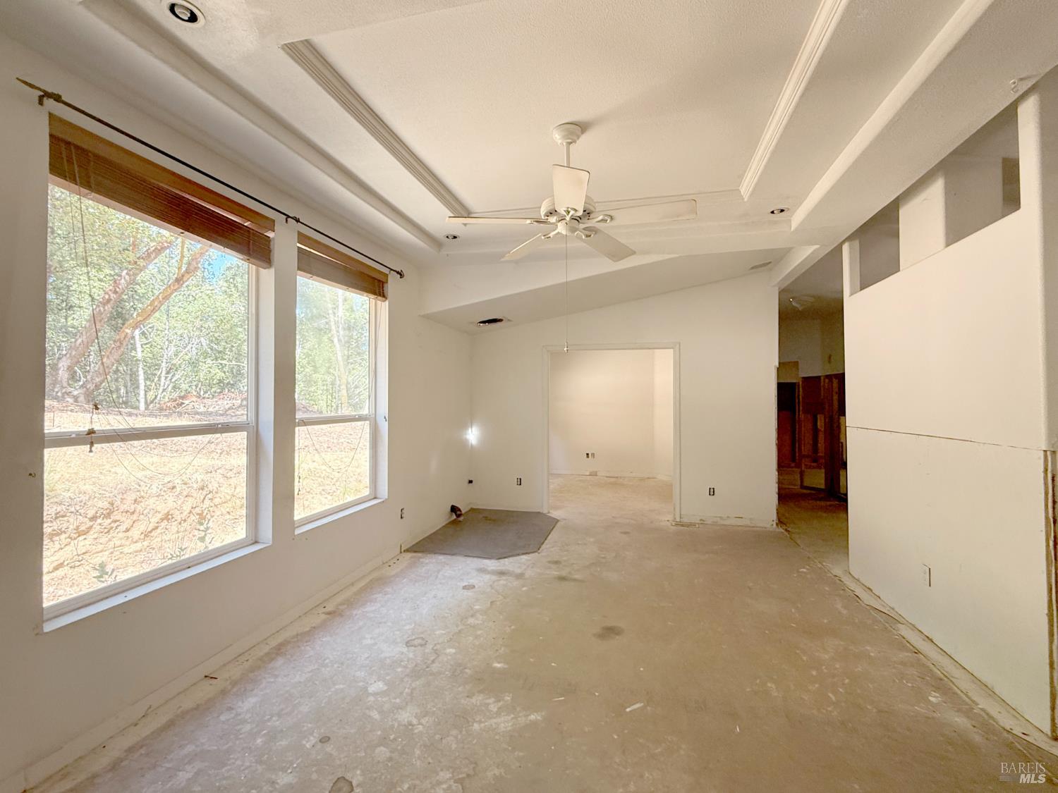 24259 Lilac Road Willits CA 95490