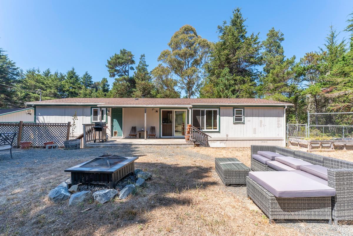 31290 Thomas Lane Fort Bragg CA 95437