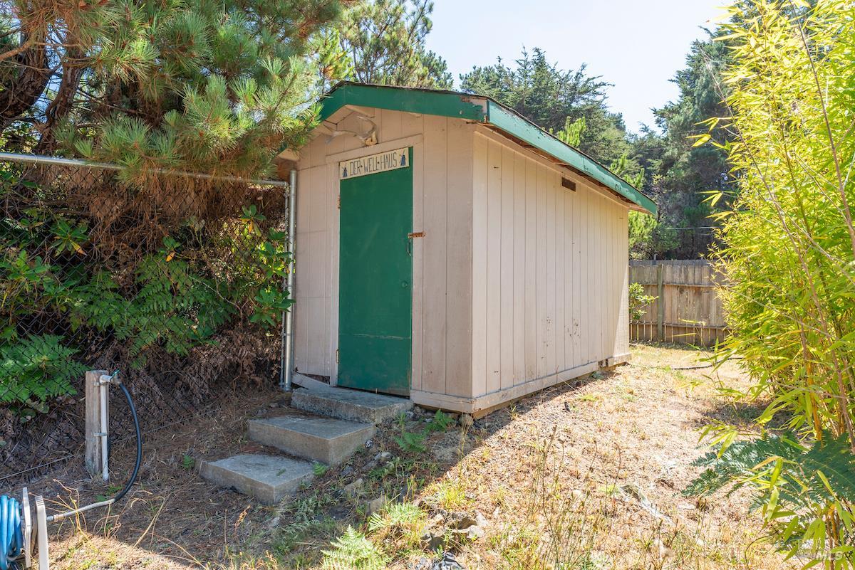 31290 Thomas Lane Fort Bragg CA 95437
