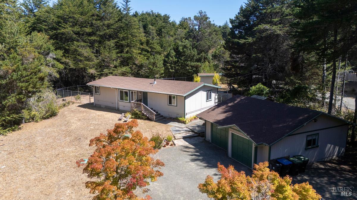 31290 Thomas Lane Fort Bragg CA 95437