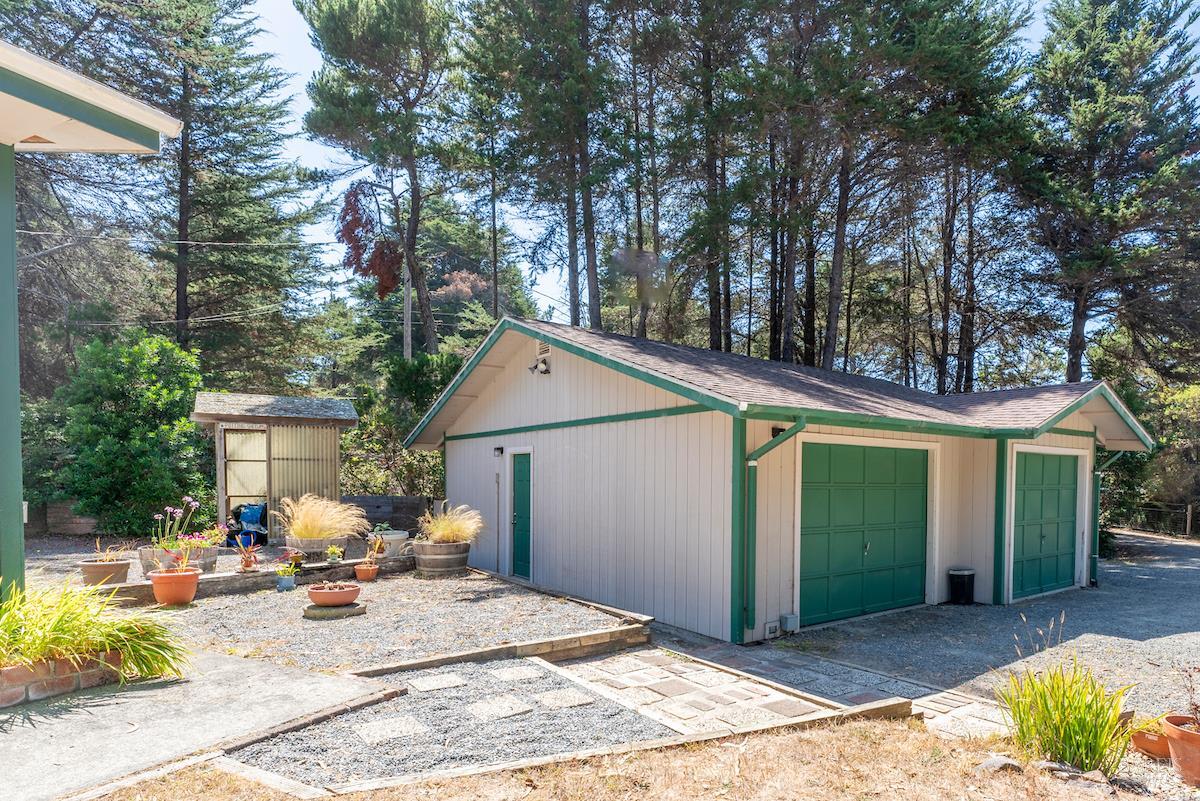 31290 Thomas Lane Fort Bragg CA 95437