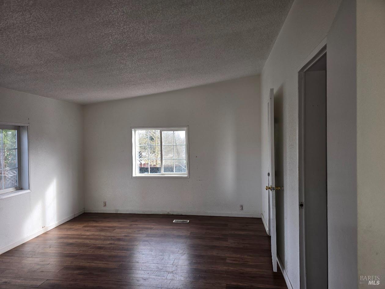 21441 Pineview Drive Willits CA 95490