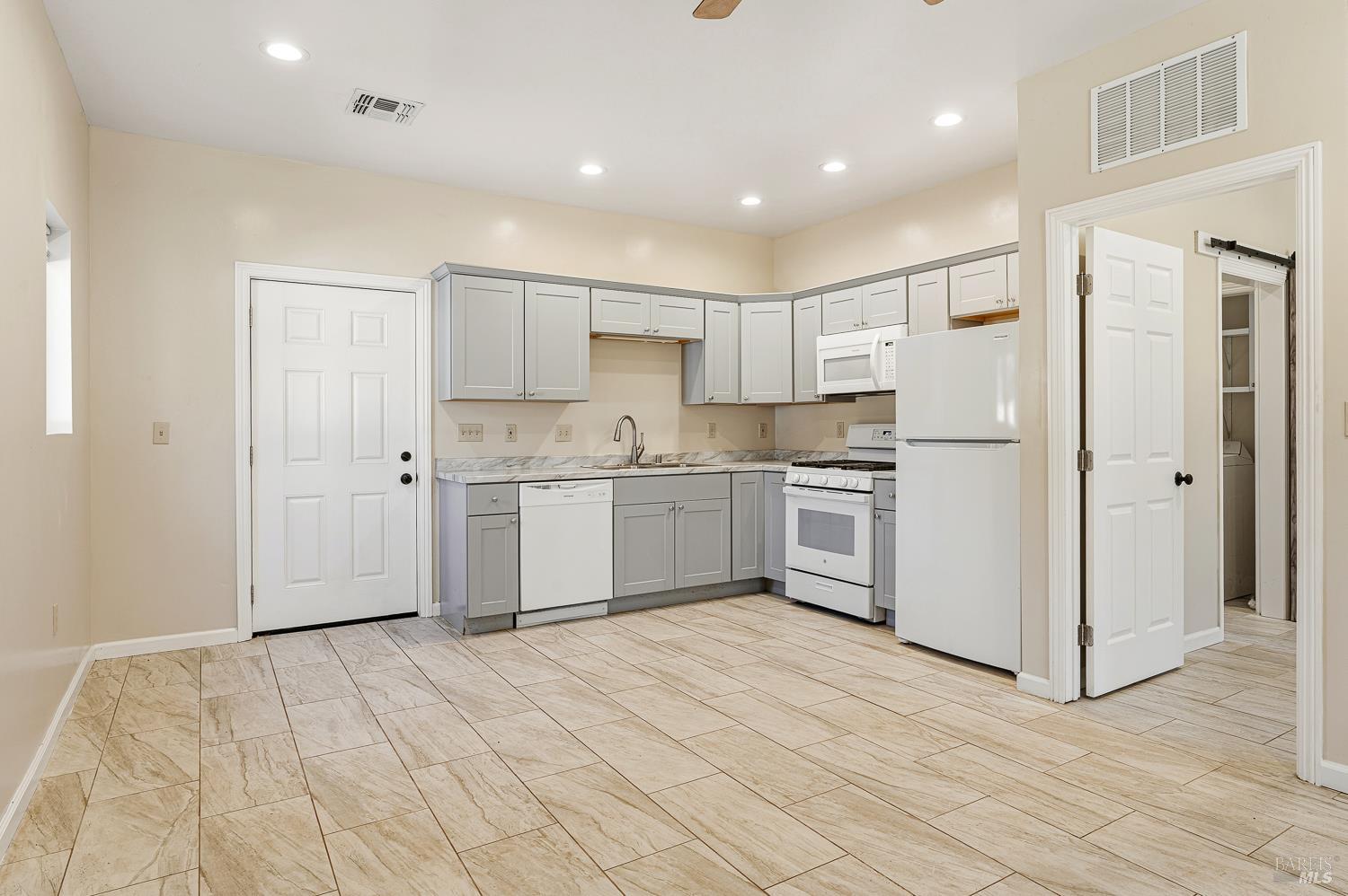 9017 Colony Drive Redwood Valley CA 95470