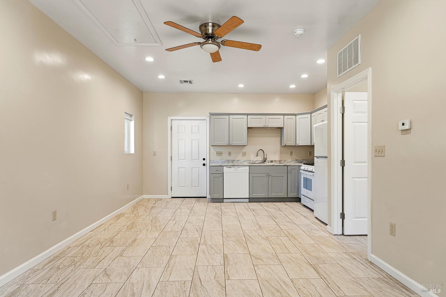 9017 Colony Drive Redwood Valley CA 95470