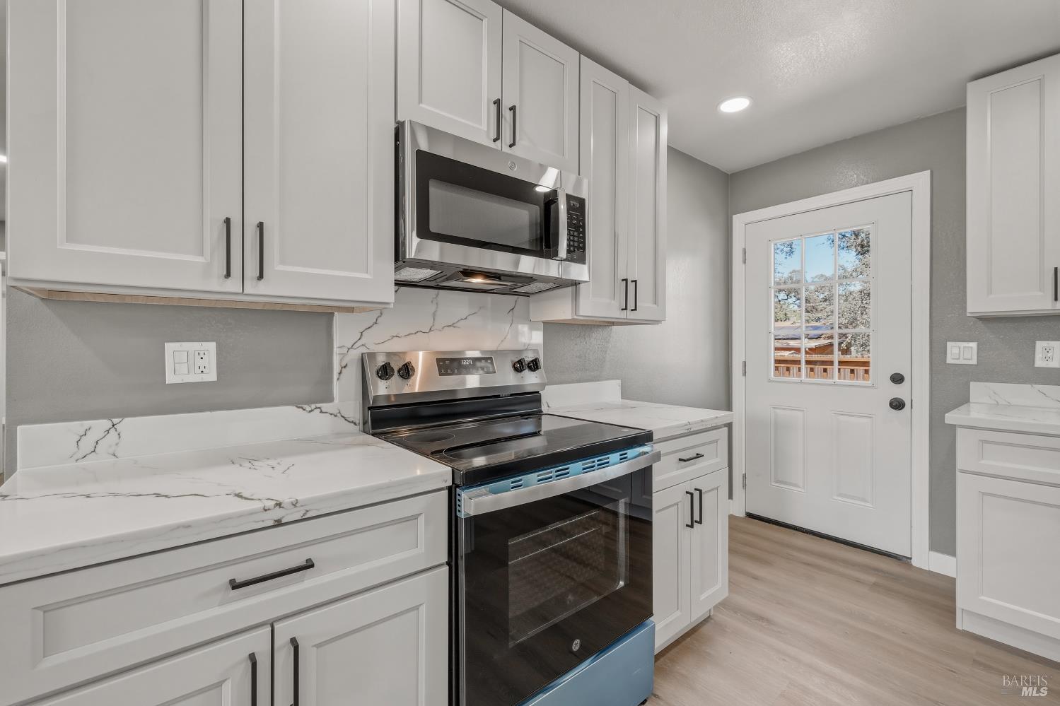 15980 32nd Avenue Clearlake CA 95422