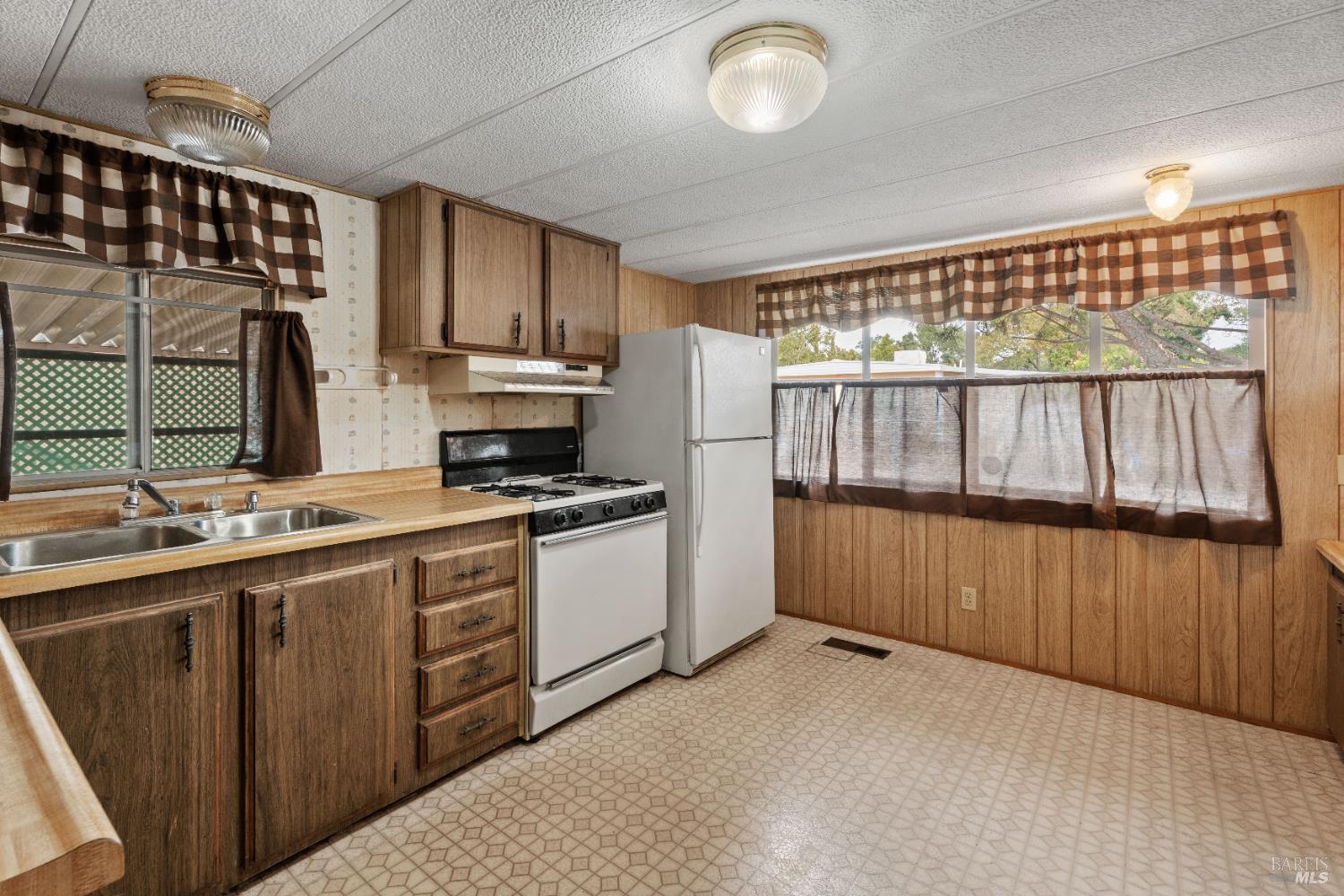 4801 N State Street Ukiah CA 95482