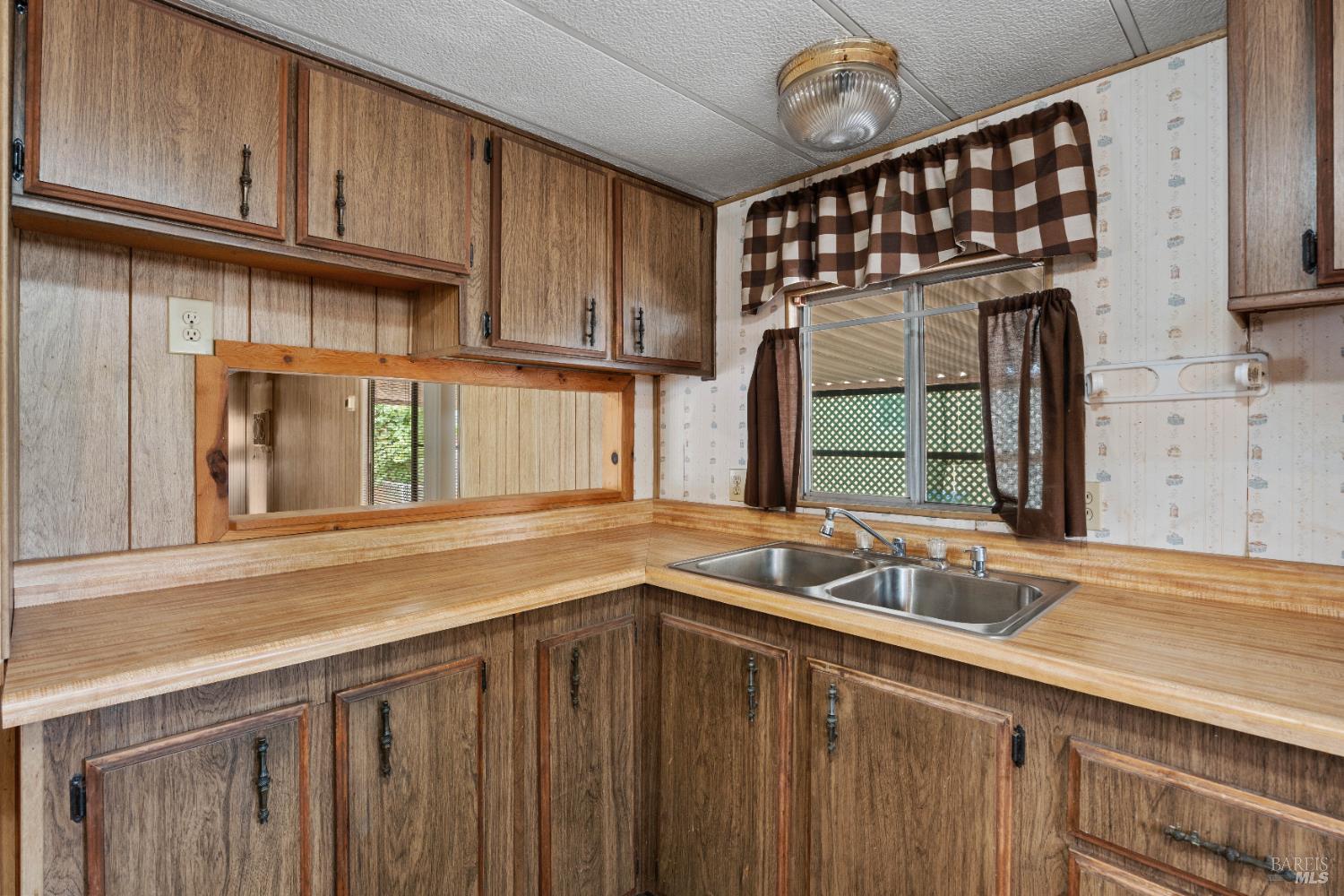 4801 N State Street Ukiah CA 95482