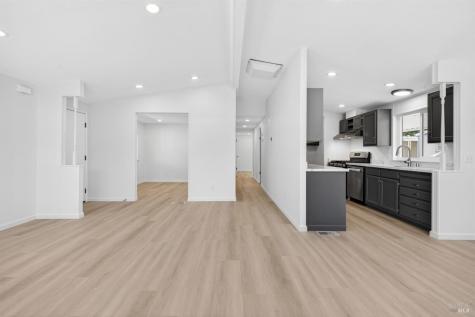 42 Redwing Drive Santa Rosa CA 95409