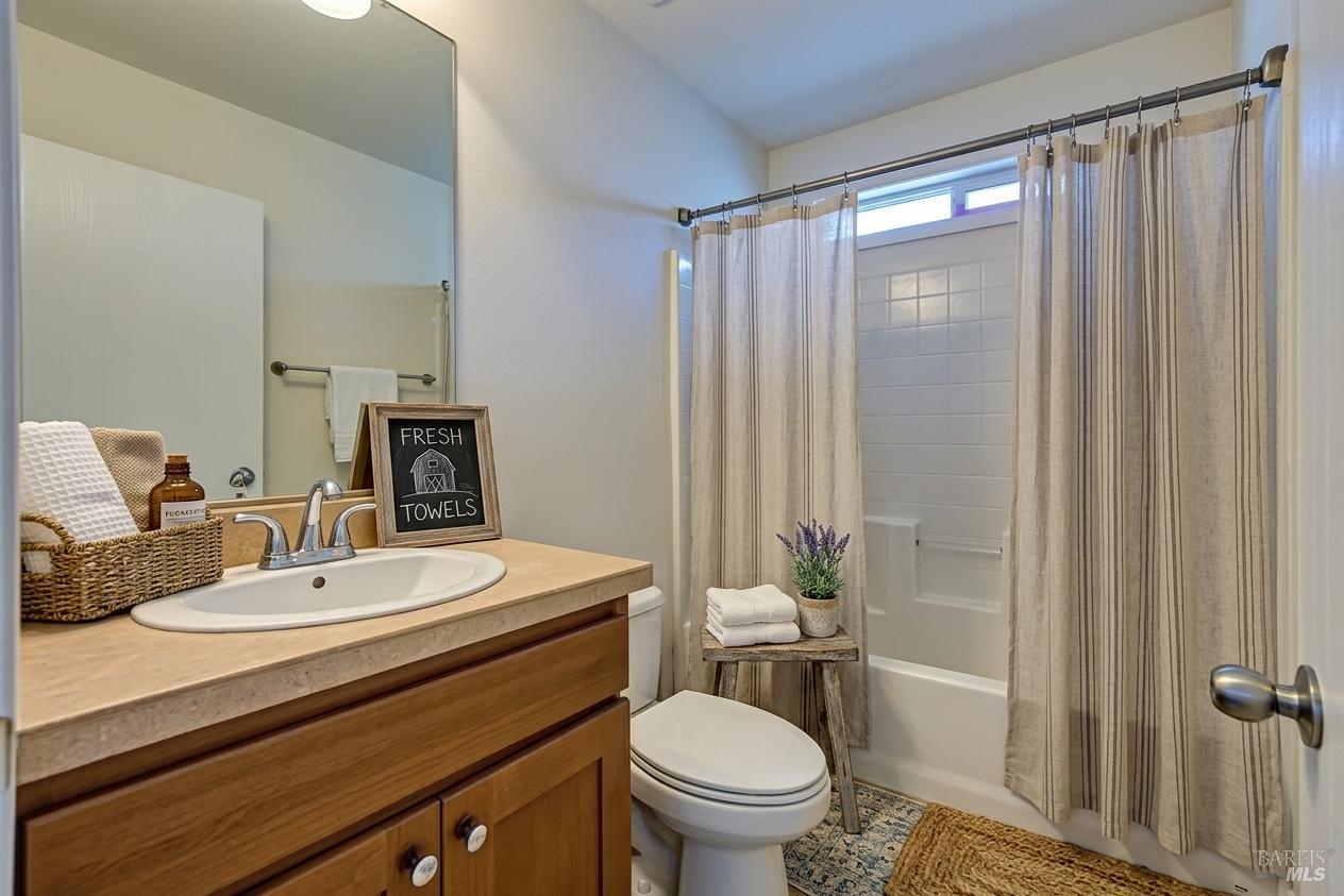 5020 Lakeshore Boulevard Lakeport CA 95453