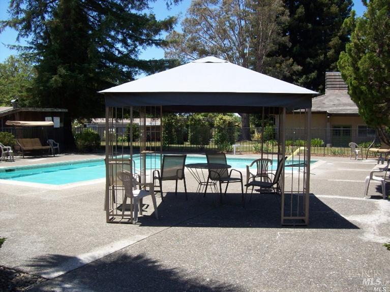 31 Springhill Court Santa Rosa CA 95409