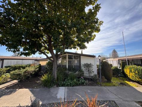 97 Glenoak Court Santa Rosa CA 95409