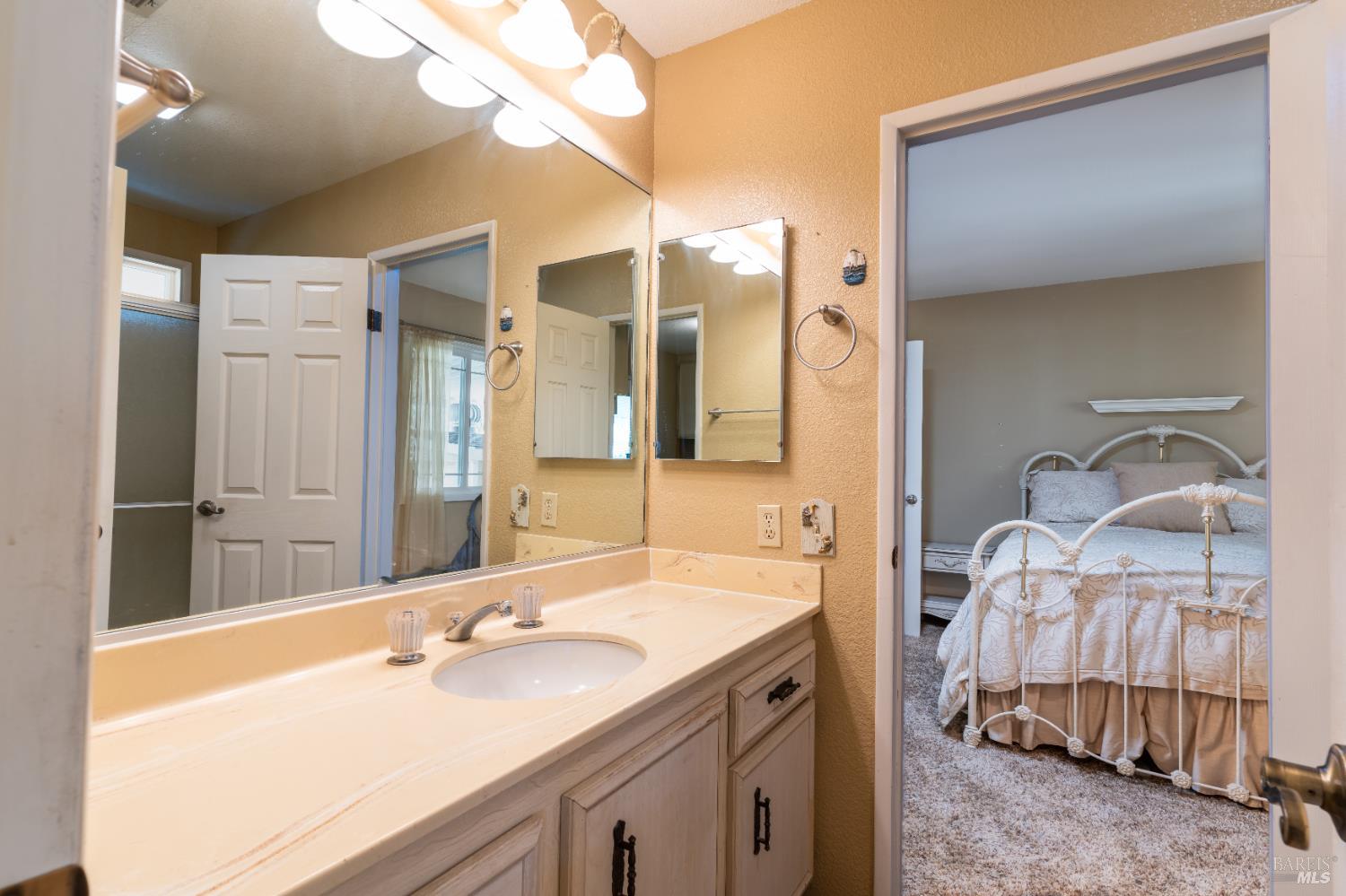 8 Cabana Court Ukiah CA 95482