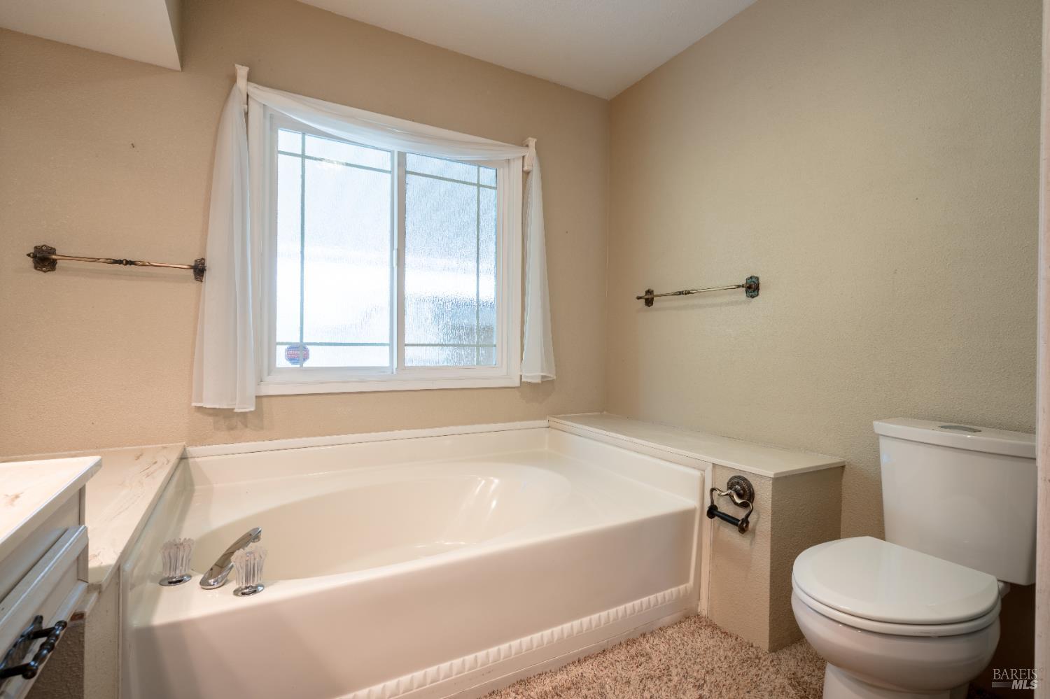 8 Cabana Court Ukiah CA 95482