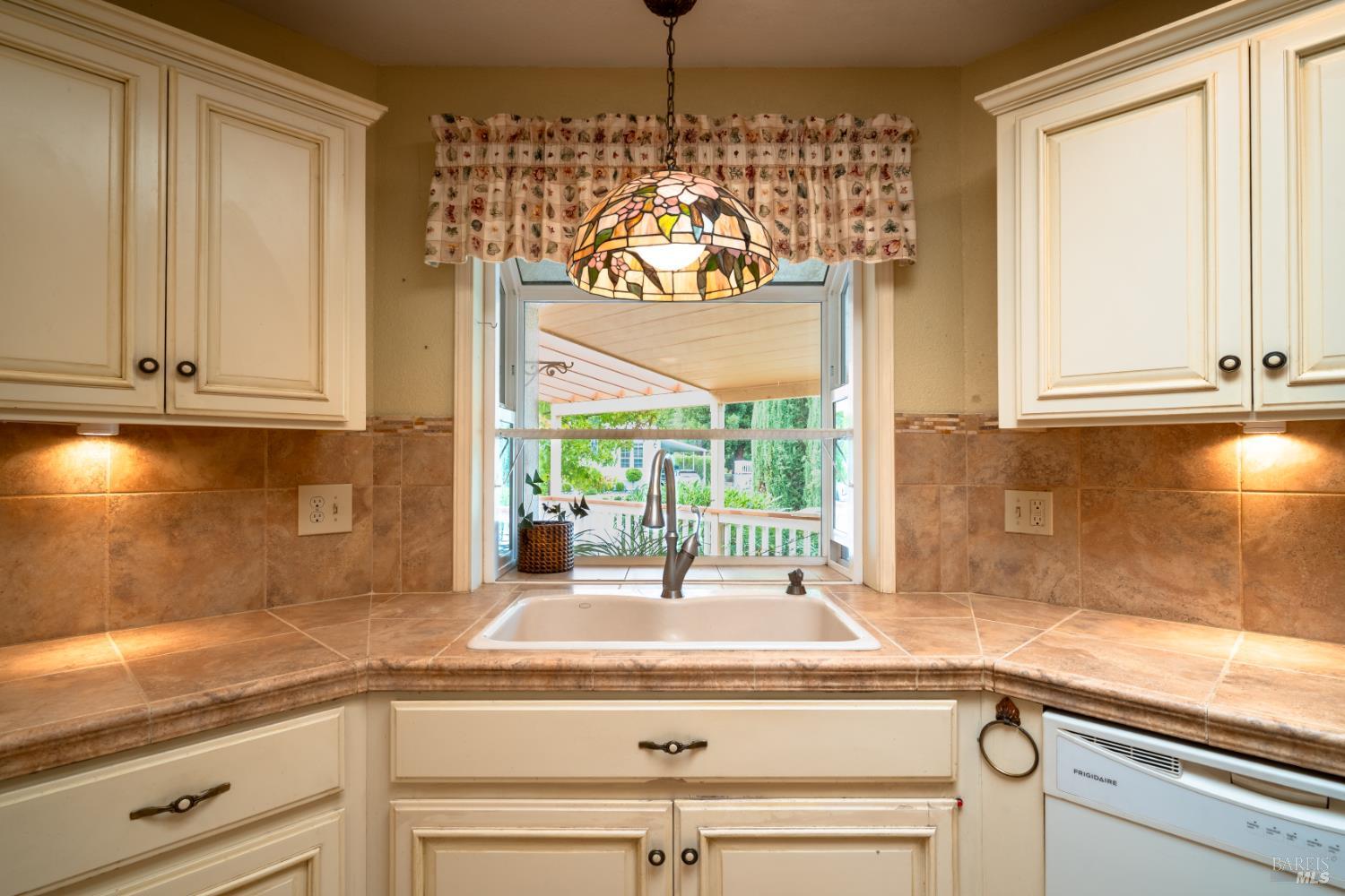 8 Cabana Court Ukiah CA 95482