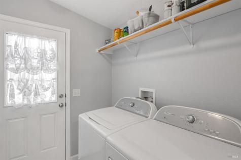74 Circulo Rosalia Rohnert Park CA 94928