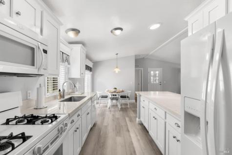 74 Circulo Rosalia Rohnert Park CA 94928