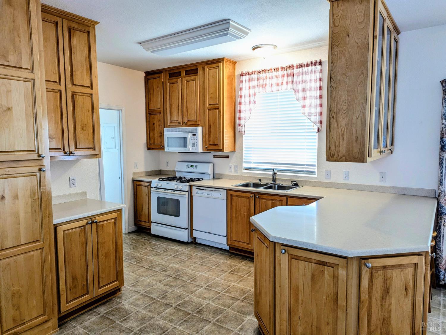 406 Burgundy N Calistoga CA 94515